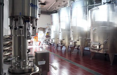 ISOLA WINE Gallery