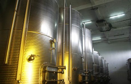 ISOLA WINE Gallery